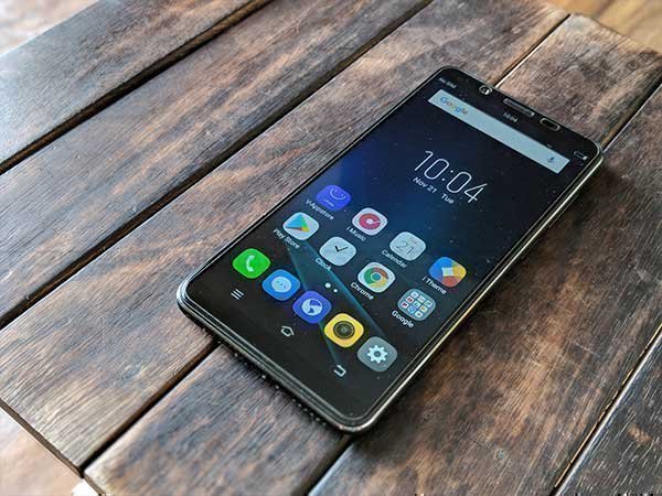  5.7- inch 18:9 aspect ratio Full View IPS LCD display