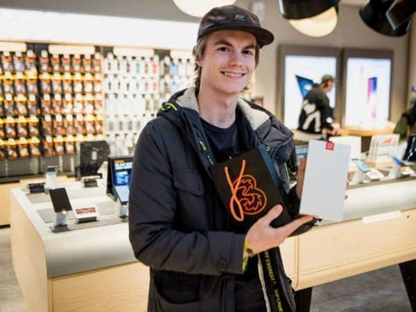 First-hand experience of the new OnePlus 5T and a chance to buy your own handset 