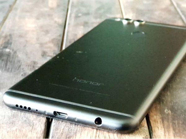 3,340mAh Battery unit that easily lasts a day