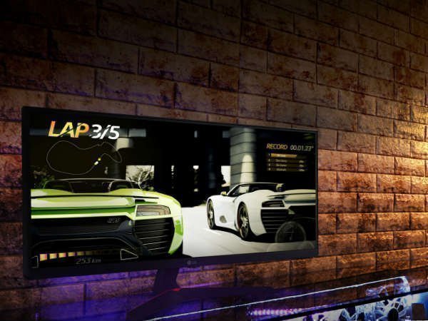 50Hz to 144Hz refresh rate for fast-paced games