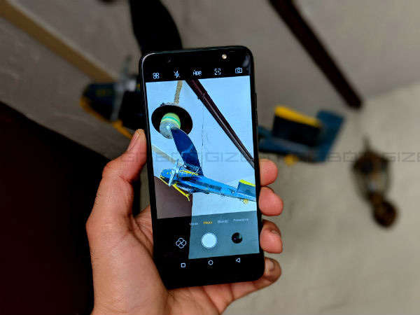 Camera: 13MP front and rear cameras