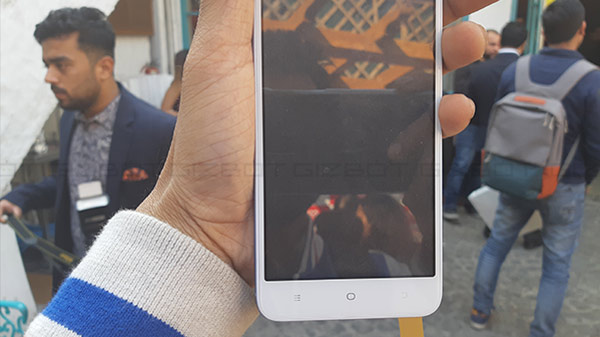 Selfie camera with flashlight