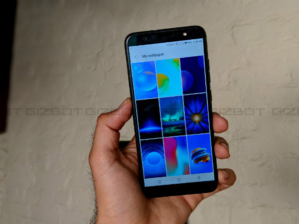 Display: 5.65-inch HD+ Display (18:9 aspect ratio)