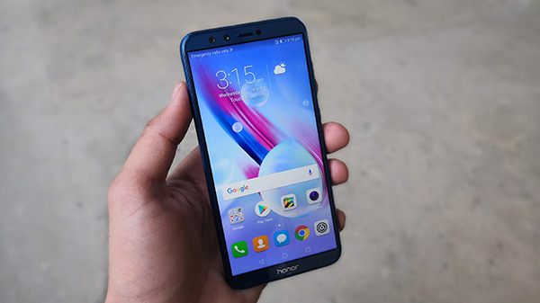 Taller 18:9 aspect ratio Screen with 1080p resolution