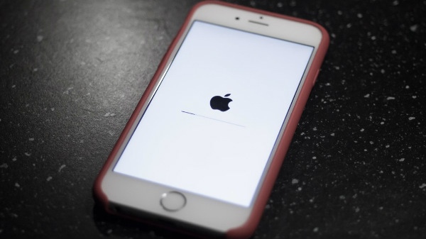 iOS 11.2.5 has a serious bug that can crash any Apple devices iOS 11.2.5 has a serious bug that can crash any Apple devices