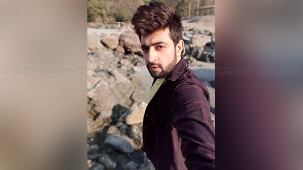 Bright and Vivid Selfies