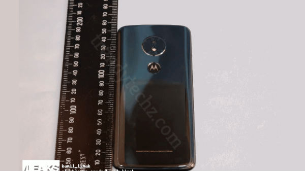 Circular rear camera module 