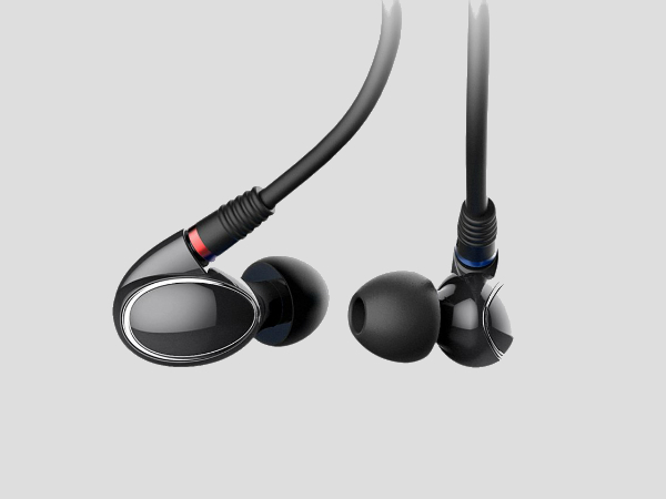 Carefully-crafted crossover design for balanced, precise sound 
