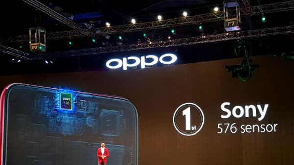 OPPO F7 made its grand entry in India with Star Indian Cricketers