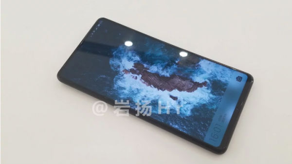 Bottom bezel sans selfie camera 