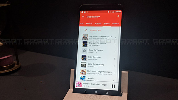 Display: Crisp FHD+ screen