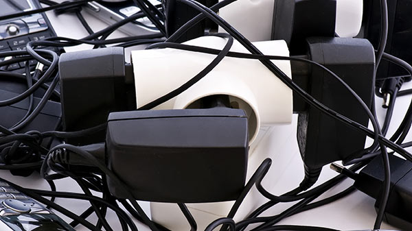 Hard-wired cables or fully-modular cabling?