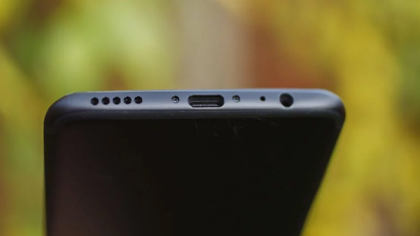 OnePlus 6 cases confirm design ahead of launch OnePlus 6 cases confirm design ahead of launch