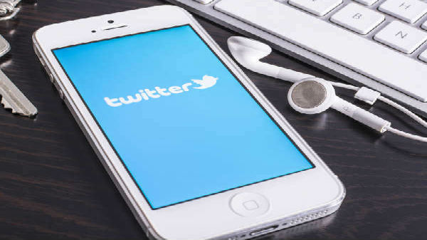 Twitter rolls out Night Mode for its mobile site, and Twitter Lite 