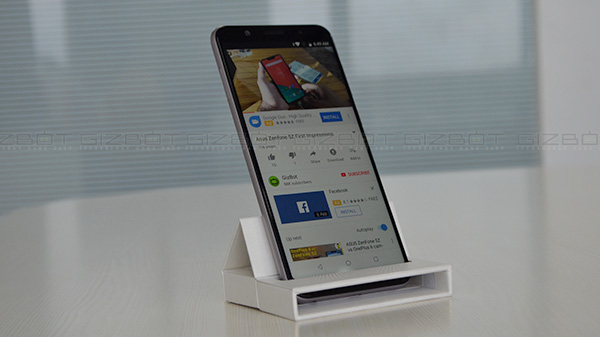 Display: FullView 18:9 panel is vibrant