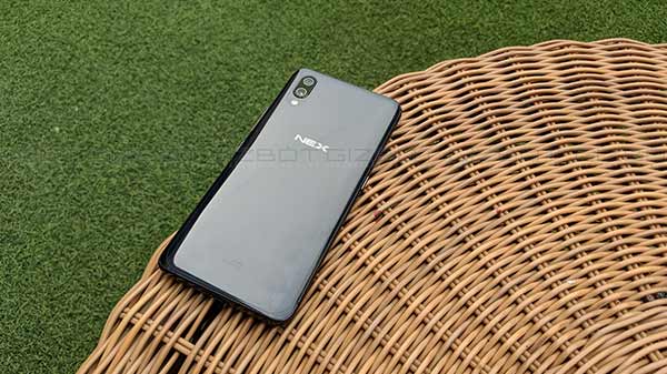 Premium Glass body but Big size can be a problem