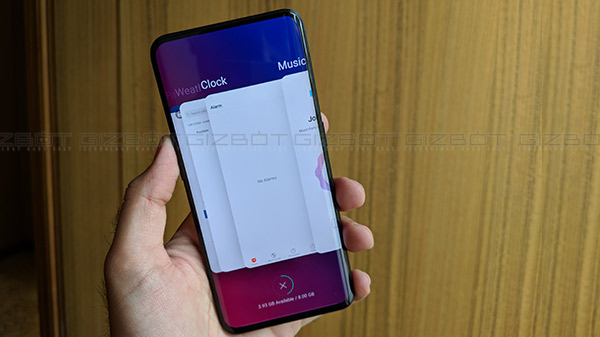 Software: Android Oreo with OPPO’s ColorOS