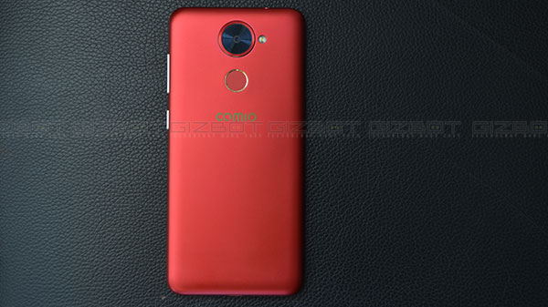 Design: Compact and lightweight 