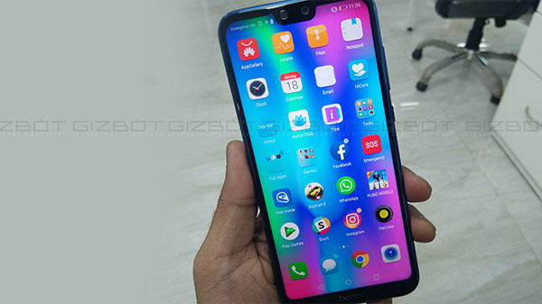 Display: Crsip and Vibrant LCD display with a notch