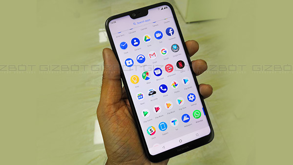 Battery and Connectivity: 