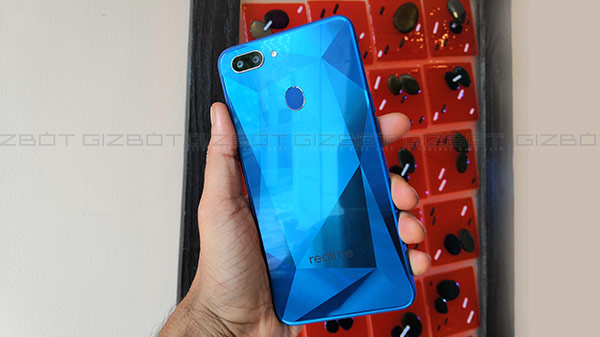 Design: Appealing diamond-cut glossy design