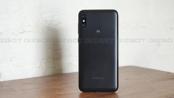 Design: Thicker, bulkier and premium