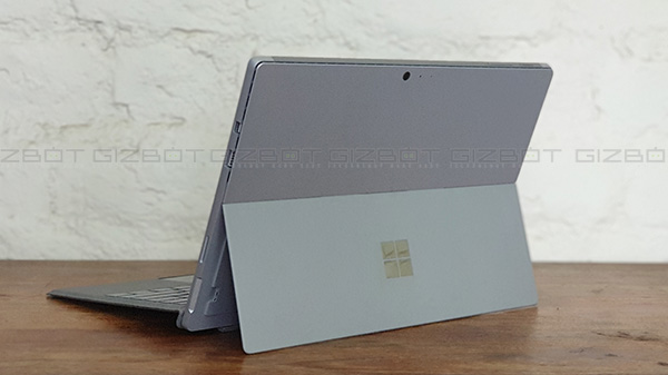Subtle changes in design as compared to 4th gen. Surface Pro 