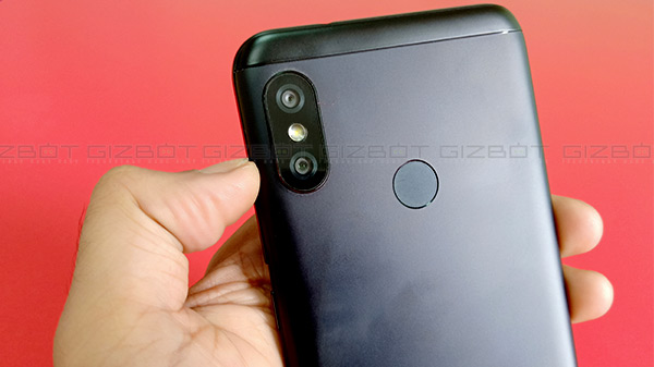 Camera: Dual-lens rear camera and 5MP front camera