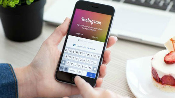 Add Stories to existing highlights