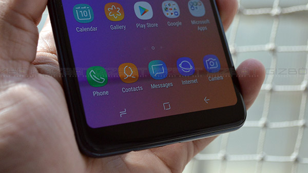 Side-mounted fingerprint sensor 