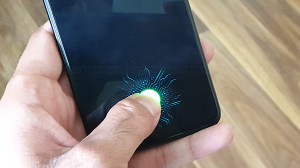 How’s the new in-display fingerprint scanner? 