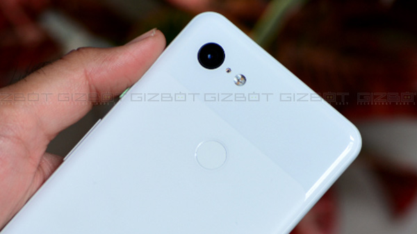 Single-lens rear camera that blows all other cameras out of the water