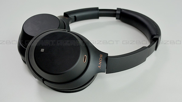 Battery: 30 hours of non-stop music playback 