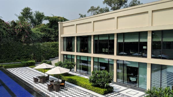 Super clear shots and natural colour tones