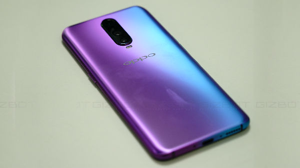 Vibrant 6.4-inch AMOLED display