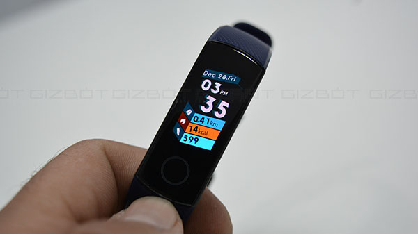 Display: Vibrant AMOLED color display 