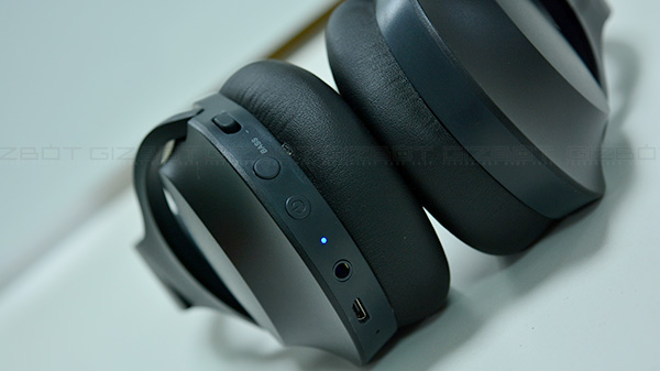 Buttons placements and Connectivity