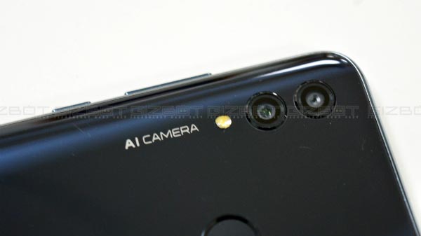 Buttons offer good tactile feedback