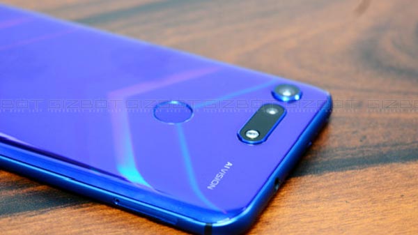 Cameras: Best-in-class hardware but inconsistent software