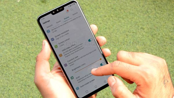 Dated Android Oreo fused with LG’s Android skin