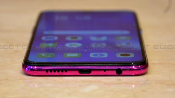 Hardware- No Type C Port, No Fast charging but a capable Snapdragon 660 CPU