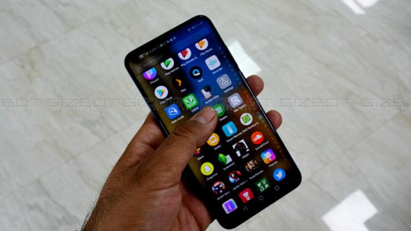 Not a suitable fit for one-hand use