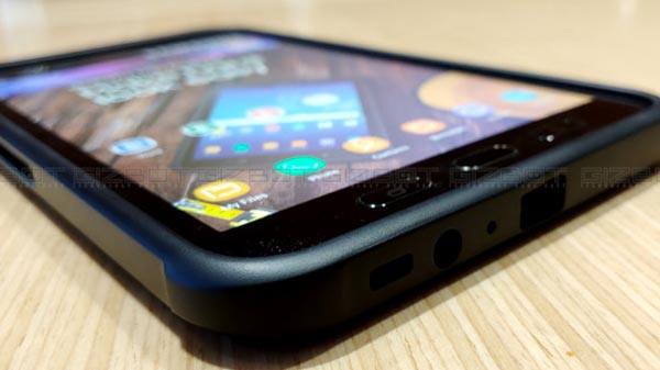 Pogo Pin to connect external keypad and AR support 