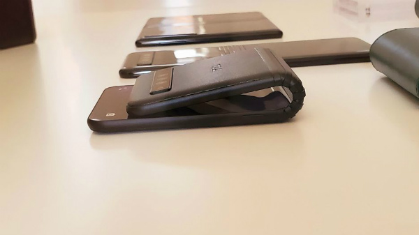 TCL joins the league of elites by showcasing the foldable DragonHinge TCL joins the league of elites by showcasing the foldable DragonHinge