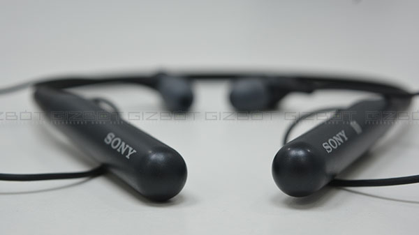 Battery: Up to 7 hours of backup