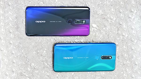 Design: Looks stunning and feels premium in hands