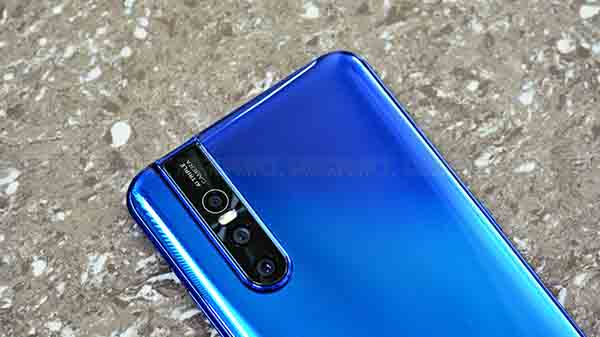 Design: Striking Gradient color design