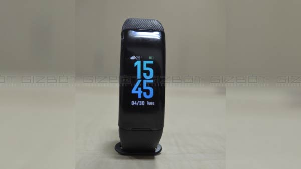 Water-resistant: Up to 50 meters 