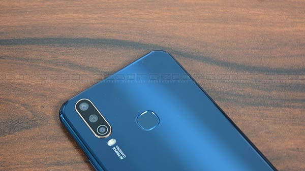 Dedicated microSD card slot but dated microUSB 2.0 port