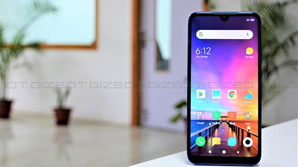 6.26-inch dot-notch display with 1500:1 contrast ratio